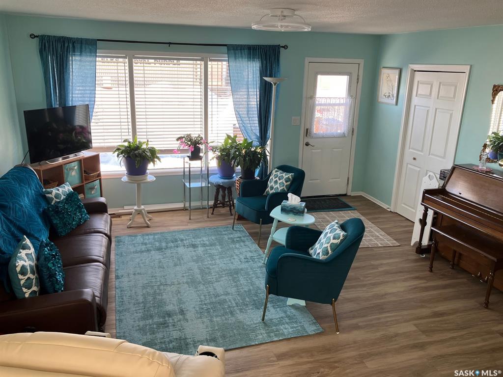 Third View of 311 1st Street W, Nipawin, Saskatchewan, S0E 1E0