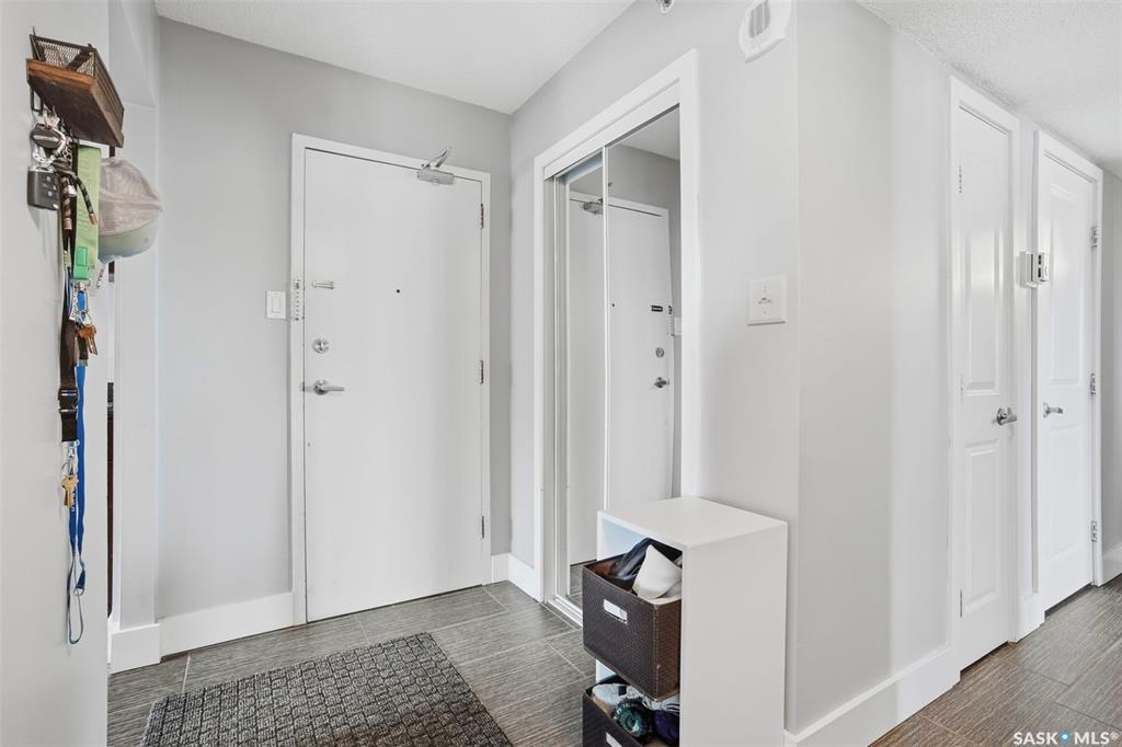 Second View of 320 5th Avenue N #302, Central Business District, Saskatoon, Saskatchewan, S7K 2P5