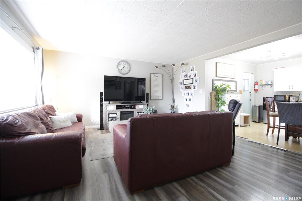 Third View of 1101 Gordon Street, Moosomin, Saskatchewan, S0G 3N0