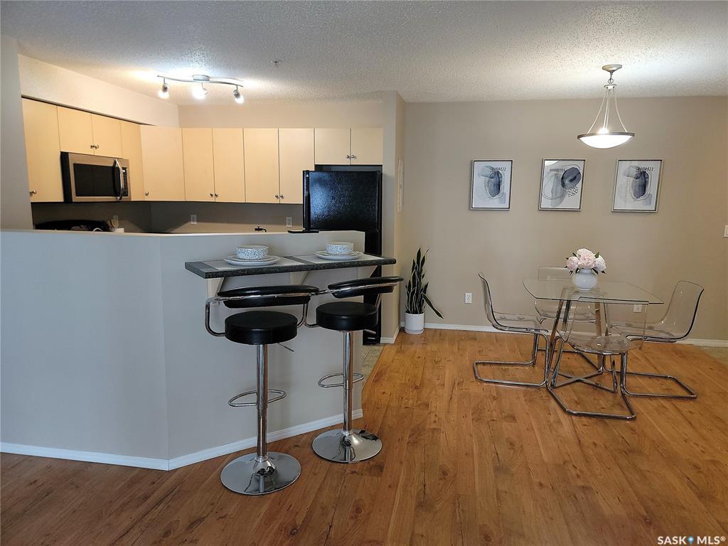 Fifth View of 303 Lowe Road #204, University Heights, Saskatoon, Saskatchewan, S7S 1P2