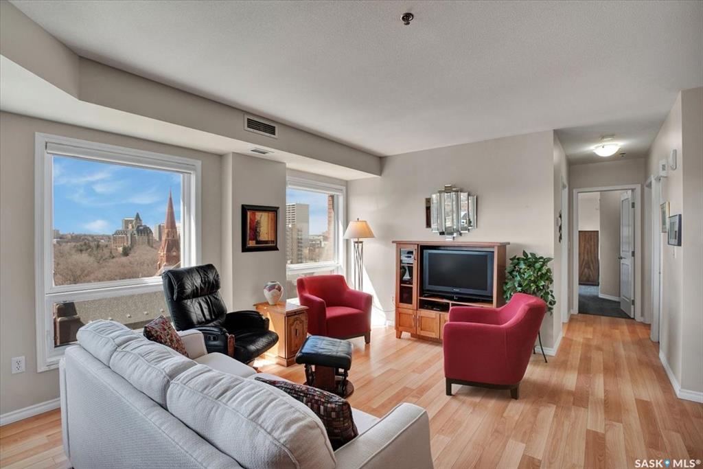 Fifth View of 902 Spadina Crescent E #909, Central Business District, Saskatoon, Saskatchewan, S7K 0G8