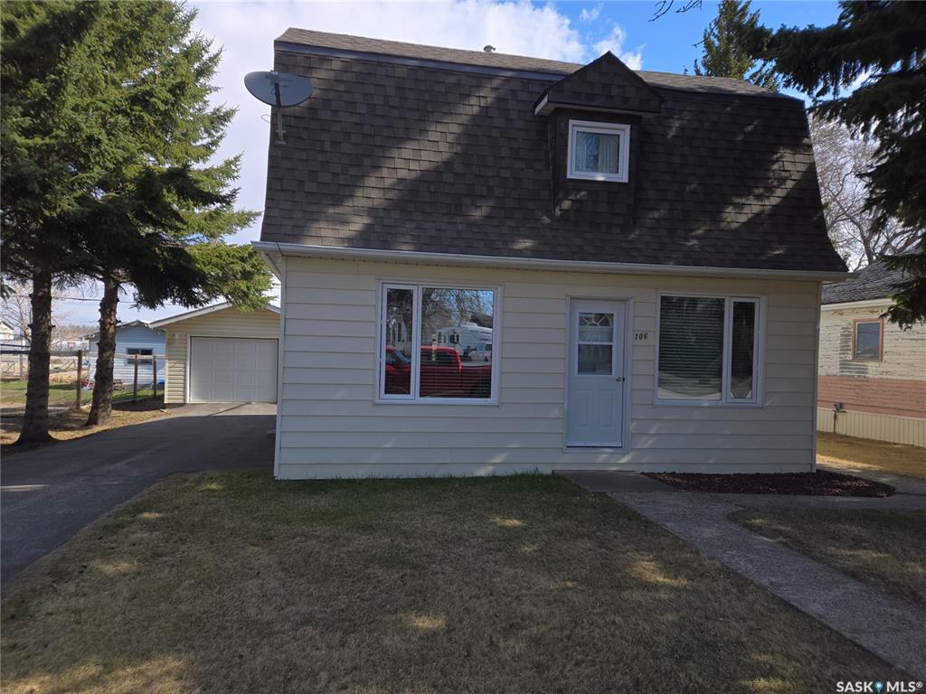 Third View of 706 Main Street, Kipling, Saskatchewan, S0G 2S0