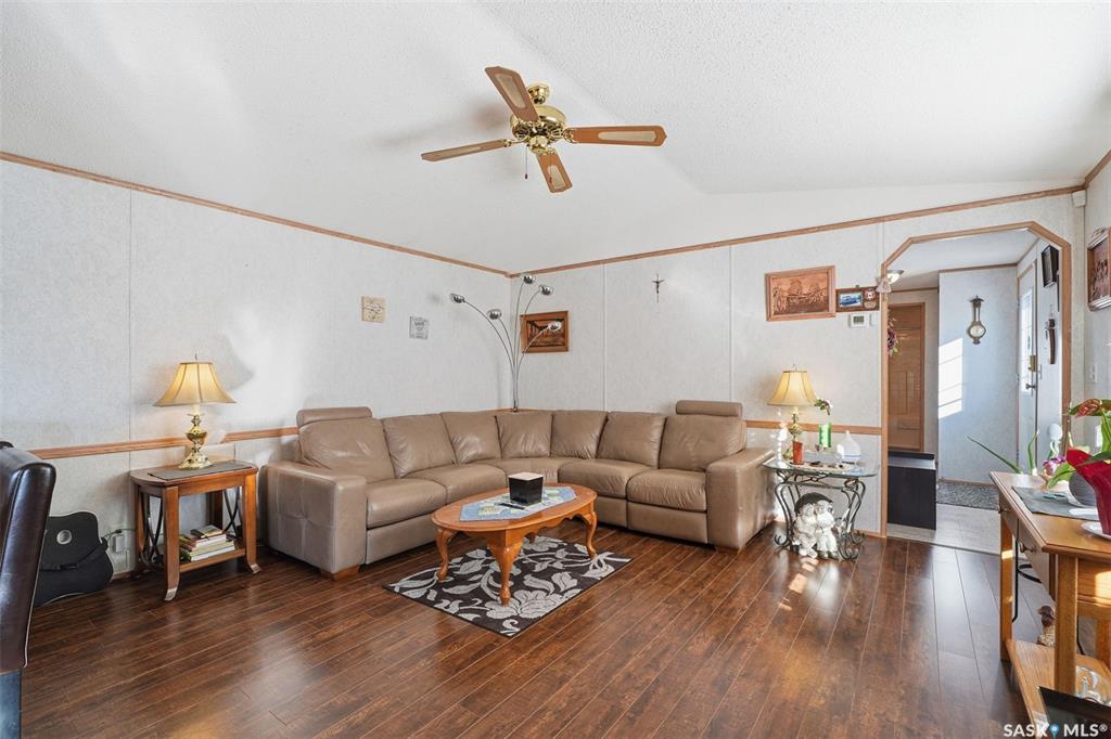 Fourth View of 200 Cypress Way, Sunset Estates, Blucher Rm No. 343, Saskatchewan, S7B 0A4