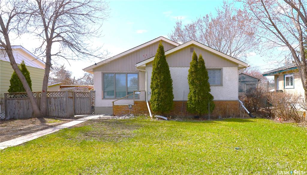 MLS® listing #SK035436 for sale located at 674 Robinson Street