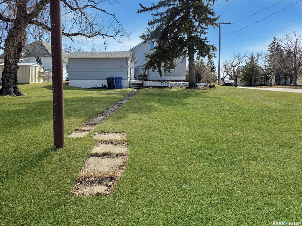 Fifth View of 302 6th Avenue E, Melville, Saskatchewan, S0A 2P0