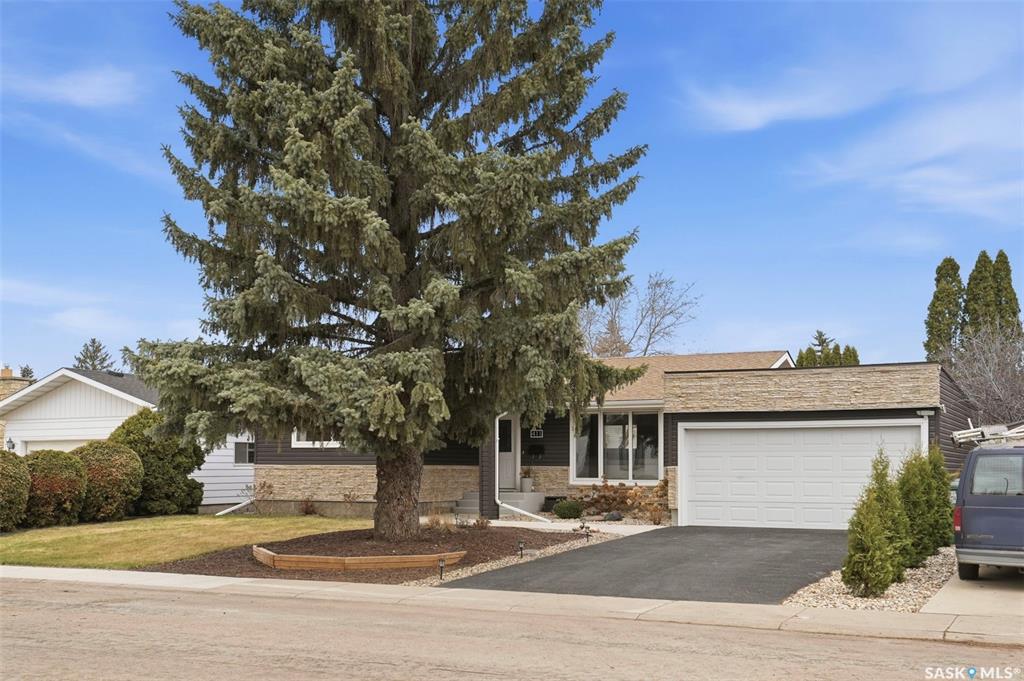 Second View of 411 Auld Crescent, East College Park, Saskatoon, Saskatchewan, S7H 4X2