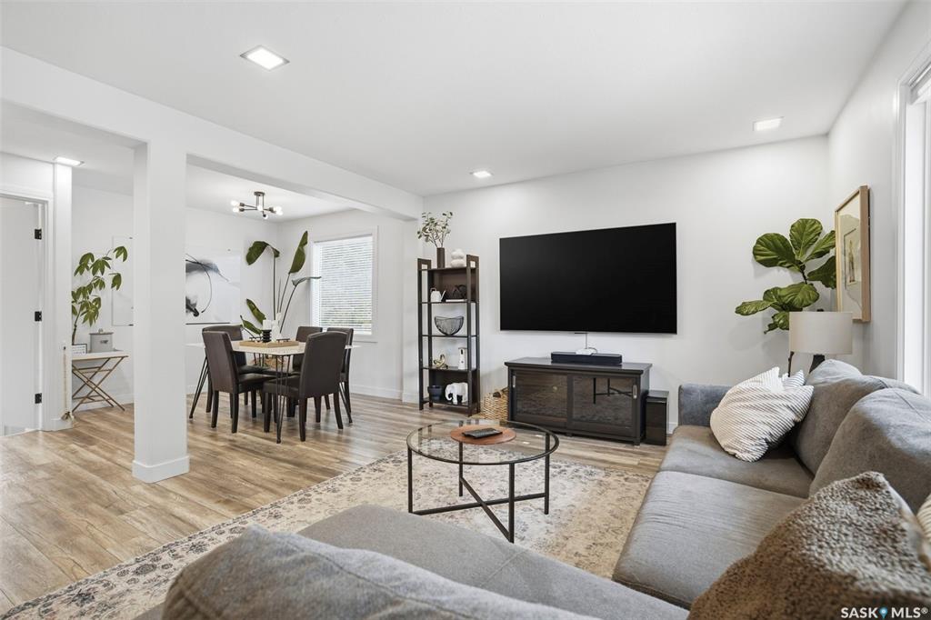 Fifth View of 411 Auld Crescent, East College Park, Saskatoon, Saskatchewan, S7H 4X2