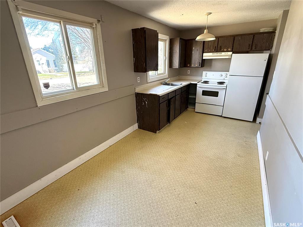 Fifth View of 671 102nd Street, Riverview NB, North Battleford, Saskatchewan, S9A 1C9