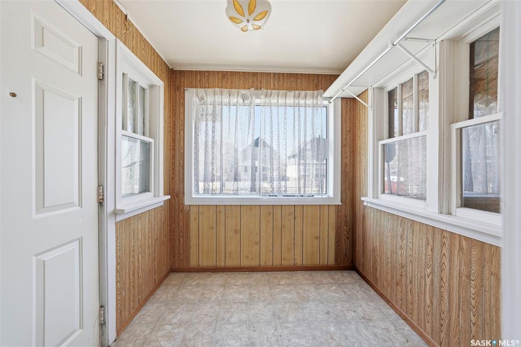 Third View of 404 D Avenue S, Riversdale, Saskatoon, Saskatchewan, S7M 1R4