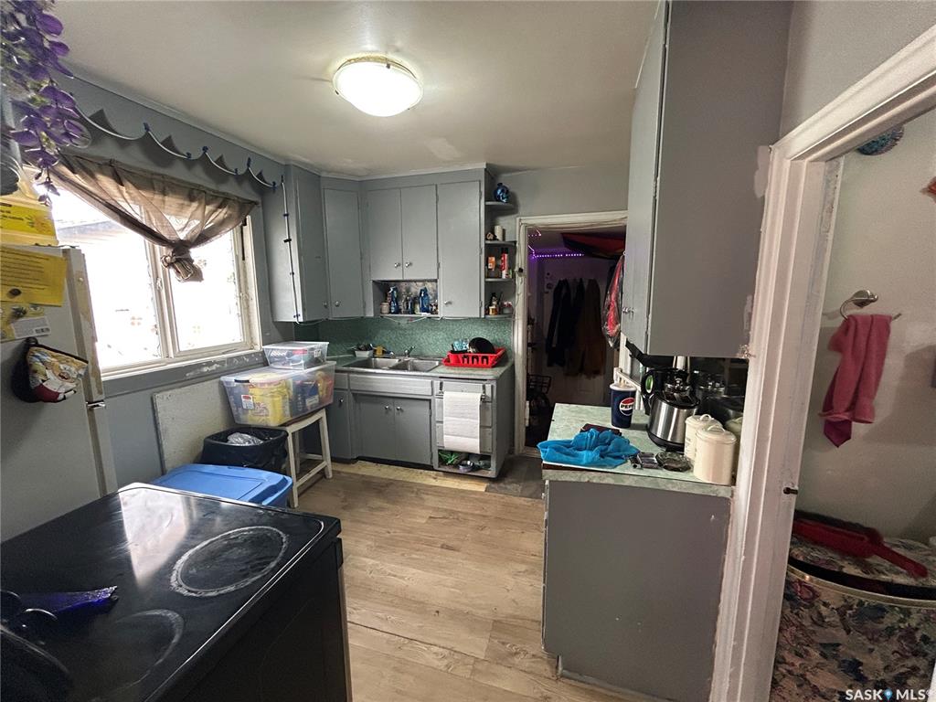 Fourth View of 1112 N Avenue S, Holiday Park, Saskatoon, Saskatchewan, S7M 2P8