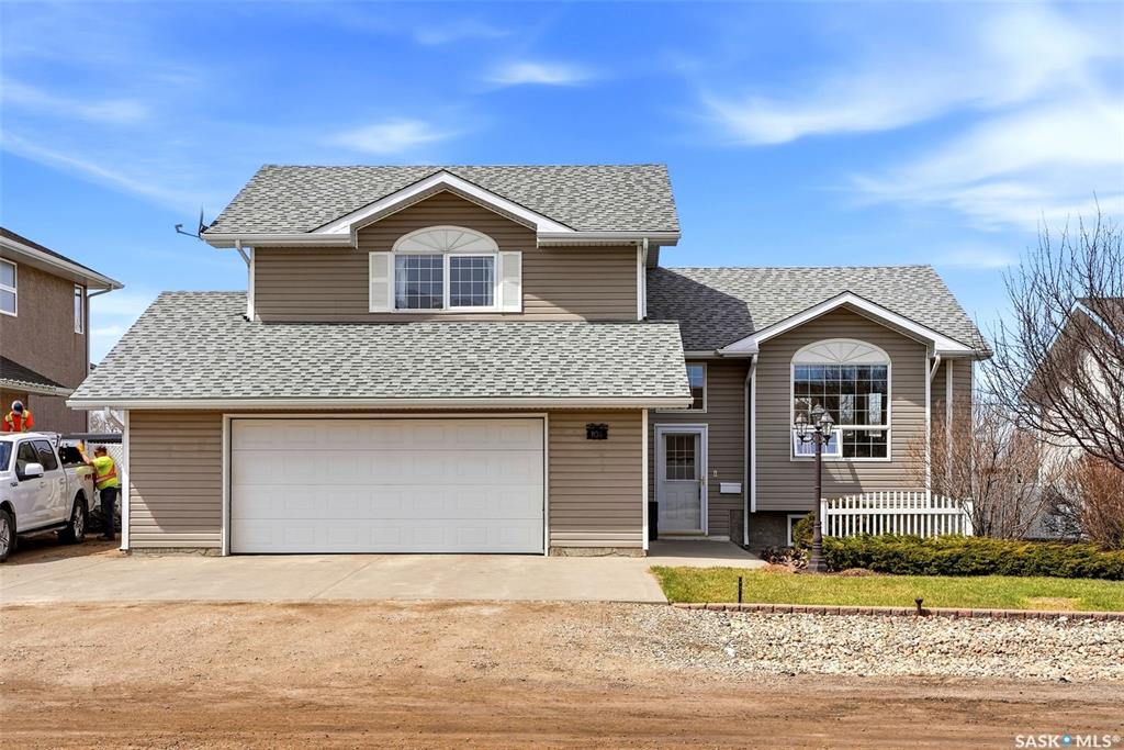 MLS® listing #SK035605 for sale located at 104 Park Street