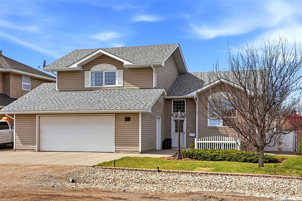 Second View of 104 Park Street, Grand Coulee, Saskatchewan, S4M 0A3