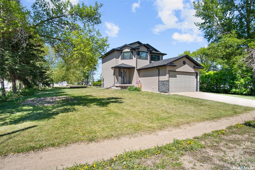 Second View of 106 2nd Avenue N, Lucky Lake, Saskatchewan, S0L 1Z0