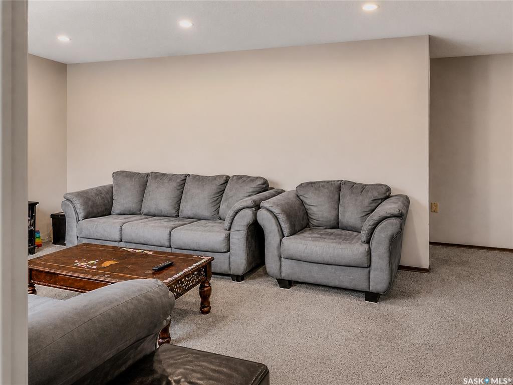 Fourth View of 1739 Fleet Street, Glencairn Village, Regina, Saskatchewan, S4N 6B4