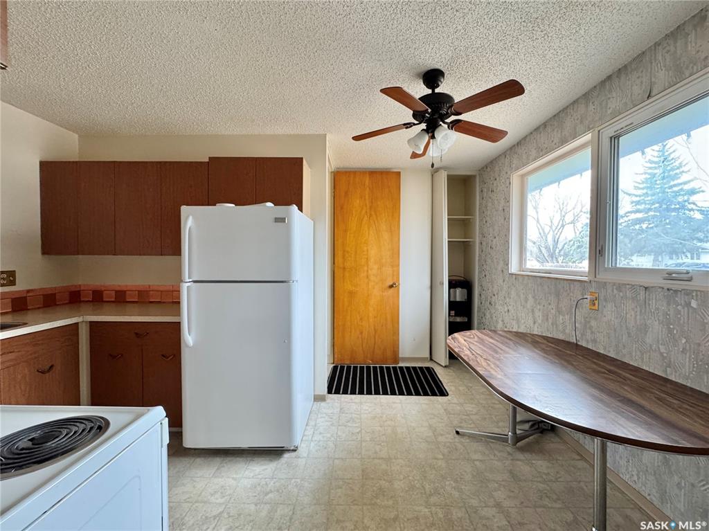 Fourth View of 337 Third Avenue N, Yorkton, Saskatchewan, S3N 1E1