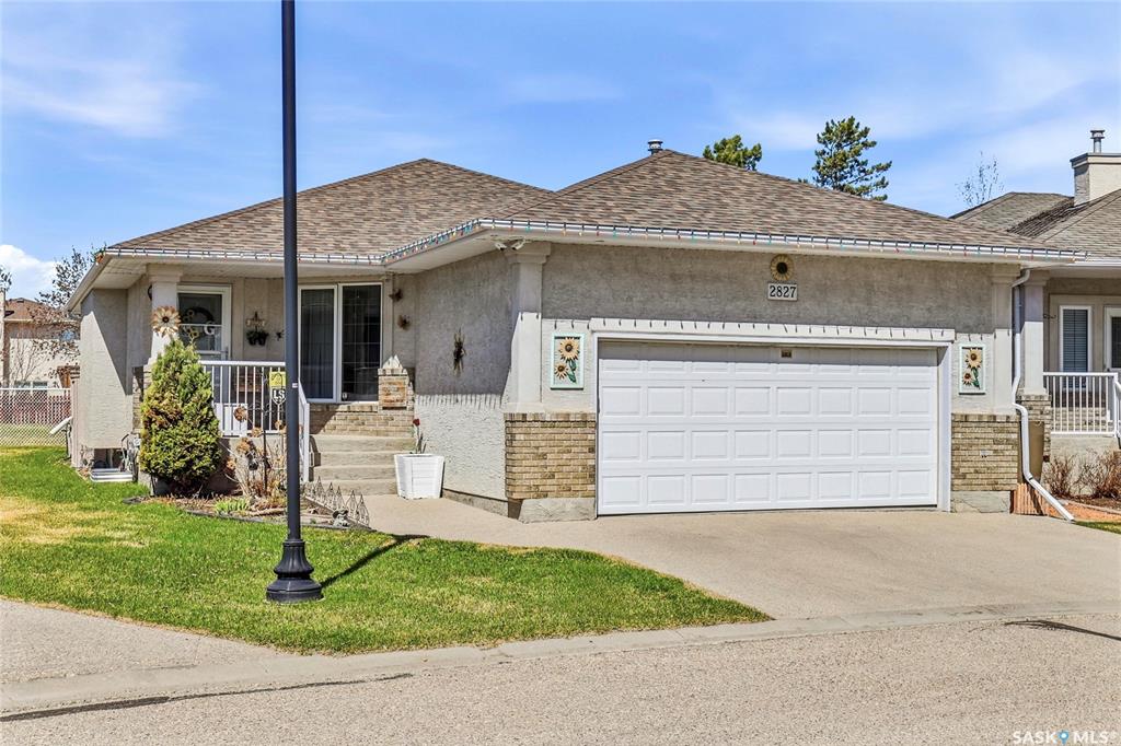 2827 Meadow Park Crescent E, SK035816, Saskatchewan,