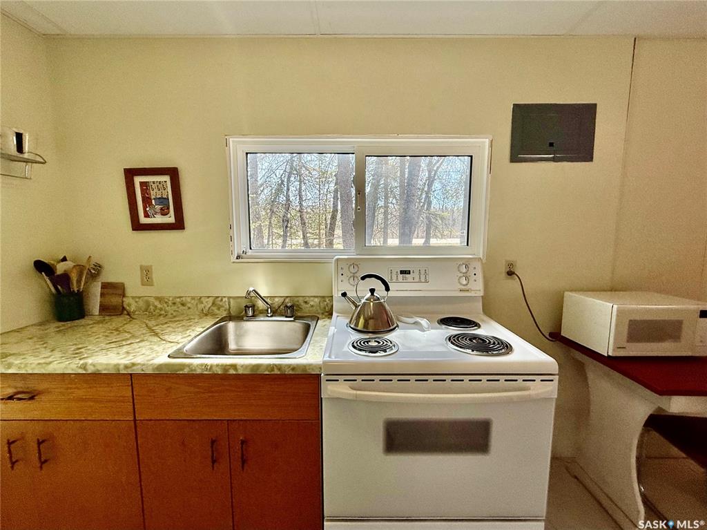 Fifth View of 95 Main Street, Waskateena Beach (Paddockwood Rm No. 520), Candle Lake, Saskatchewan, S0J 3E0