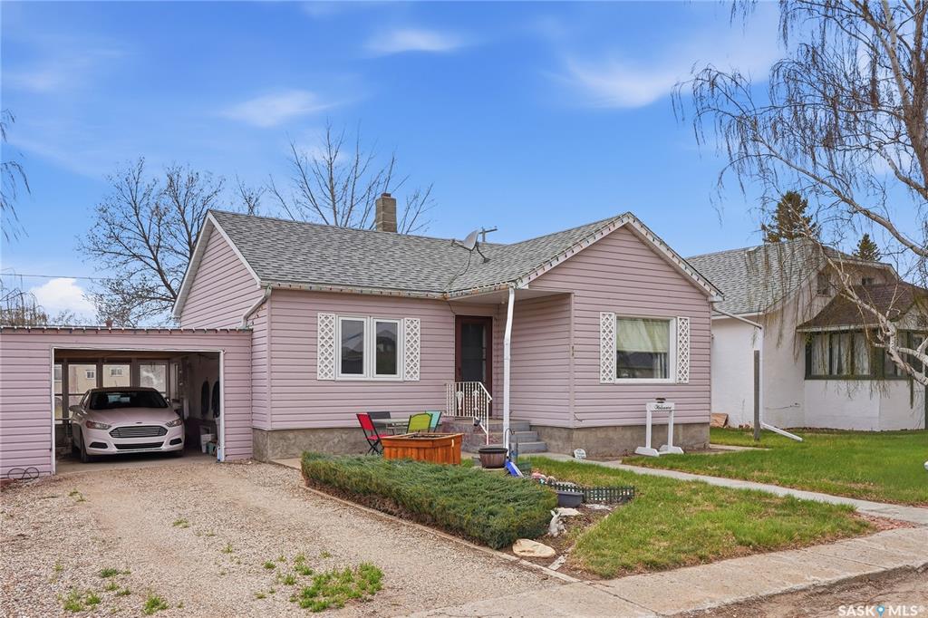 Second View of 810 6th Street, Perdue, Saskatchewan, S0K 3C0