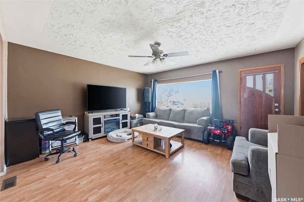 Fifth View of 439 22nd Street E, East Hill, Prince Albert, Saskatchewan, S6V 1V5
