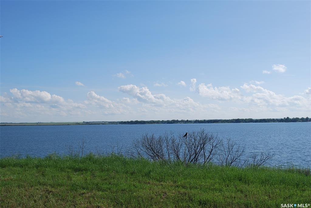 MLS® listing #SK035989 for sale located at 111 Lakeview Road