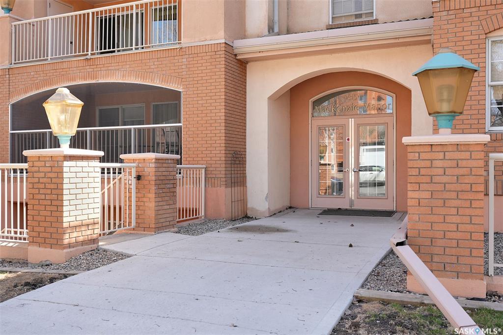 MLS® listing #SK036032 for sale located at 2315 Cornwall Street #201