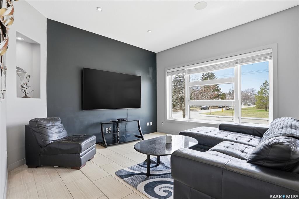 Fifth View of 201 Adelaide Street E, Exhibition, Saskatoon, Saskatchewan, S7J 0H5