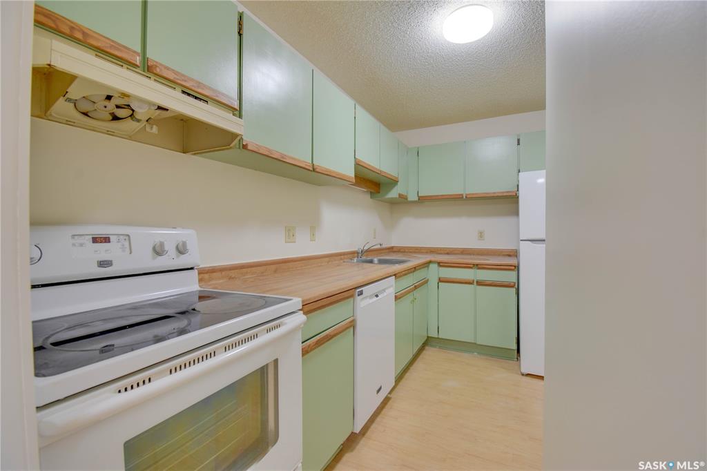 Third View of 375 Kingsmere Boulevard #101, Lakeview SA, Saskatoon, Saskatchewan, S7J 4J6