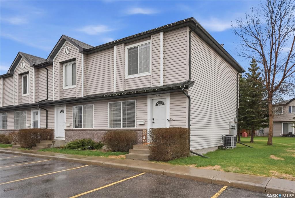 670 Kenderdine Road #220, SK036170, Saskatchewan,