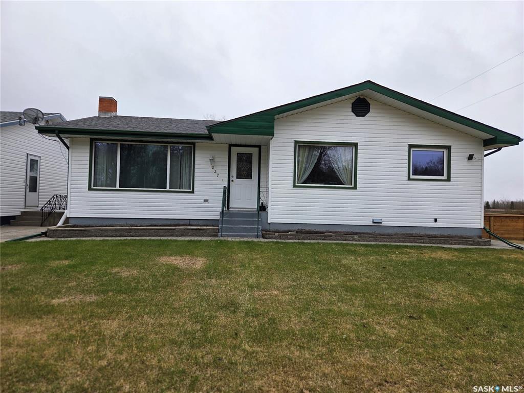 237 3rd Street Nw, SK036238, Saskatchewan,