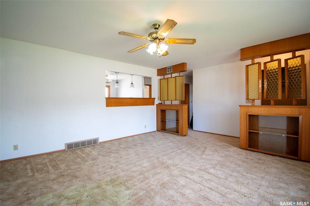 Fifth View of 14 Woodward Avenue, Coronation Park, Regina, Saskatchewan, S4R 3H1