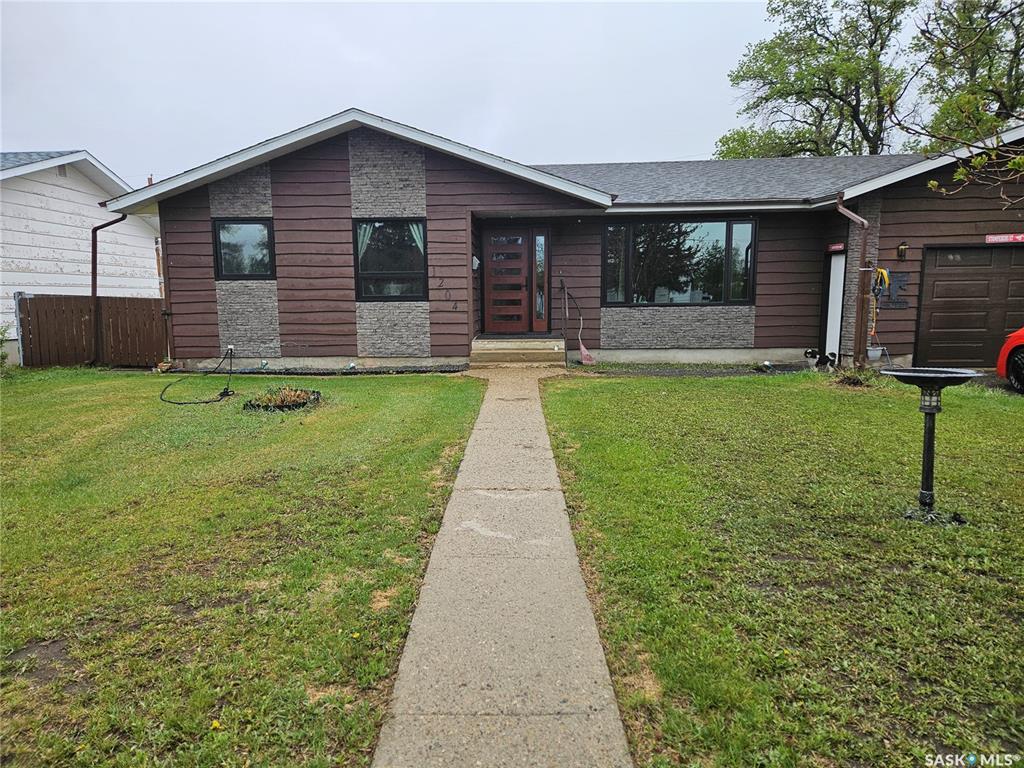 1204 North Railway Street E, SK036283, Saskatchewan,