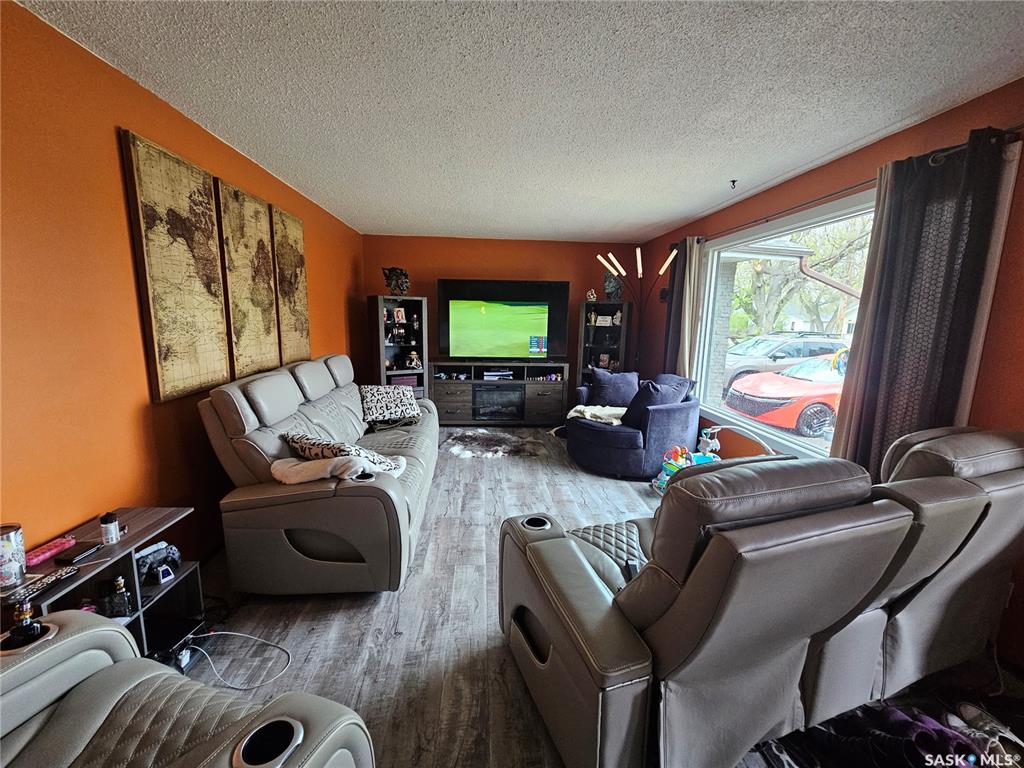 Third View of 1204 North Railway Street E, North East, Swift Current, Saskatchewan, S9H 1E7