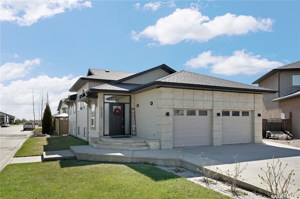 Main View of 752 Reddekopp Drive, Martensville, Saskatchewan, S0K 2T2