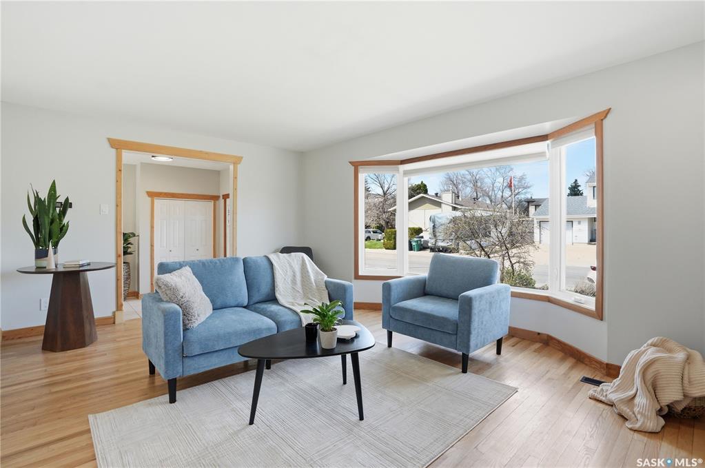 Fourth View of 206 La Loche Terrace, Lawson Heights, Saskatoon, Saskatchewan, S7K 4R9