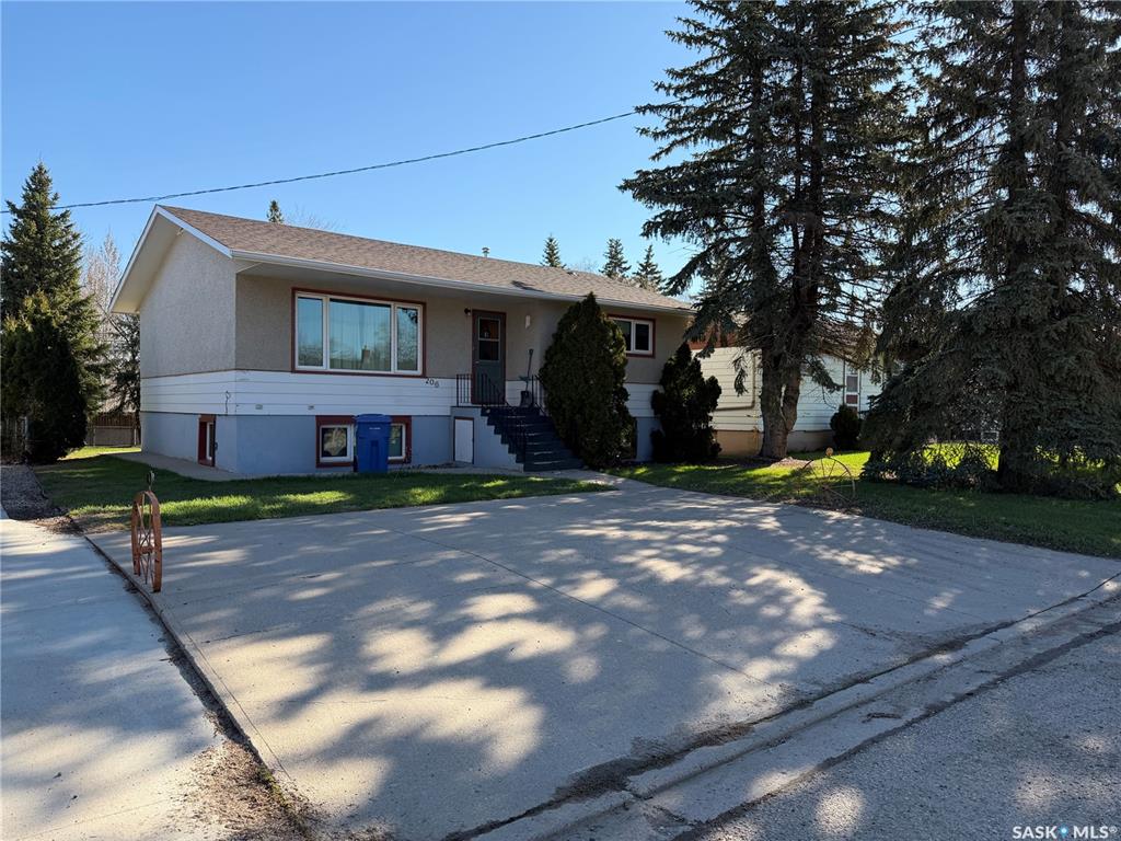 206 Burns Avenue W, SK036444, Saskatchewan,