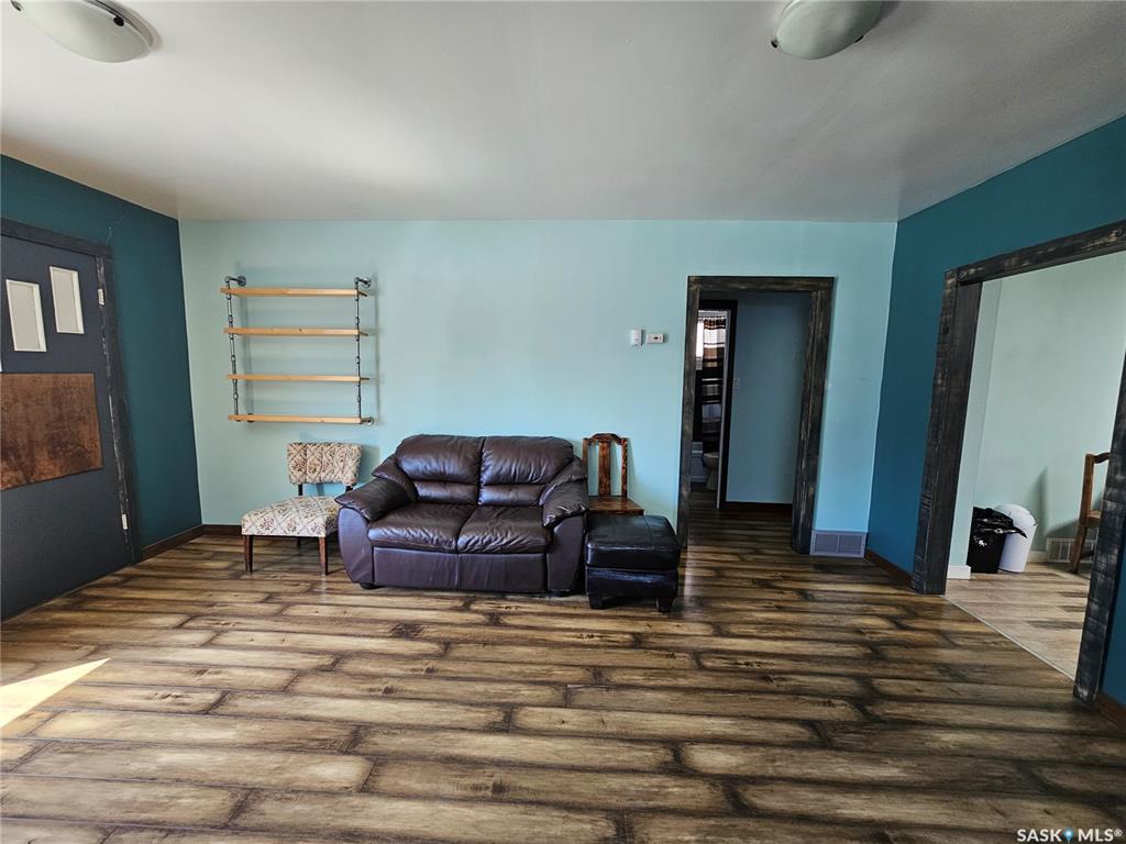 Third View of 409 3rd Avenue W, Unity, Saskatchewan, S0K 4L0