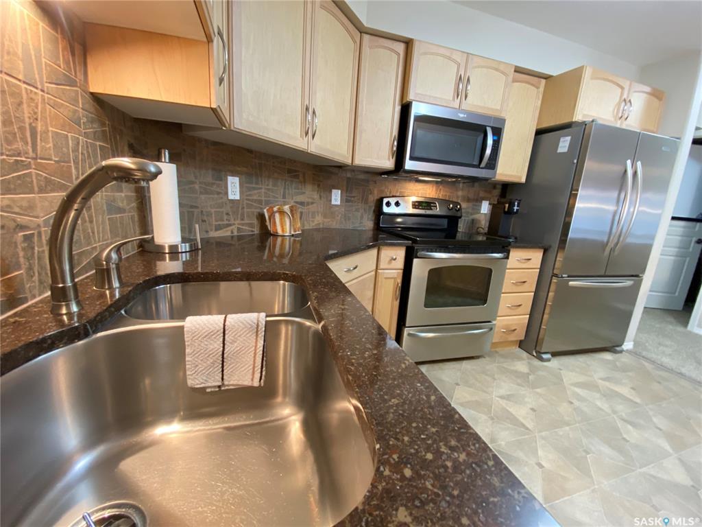 Third View of 345 Morrison Drive #306, Riverside Grove, Yorkton, Saskatchewan, S3N 3C4