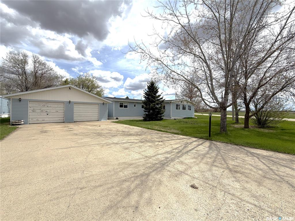 MLS® listing #SK036677 for sale located at 1016 Railway Avenue