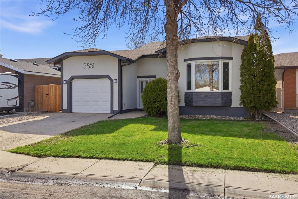 Second View of 5851 Ehrle Crescent, Lakewood, Regina, Saskatchewan, S4X 4C4