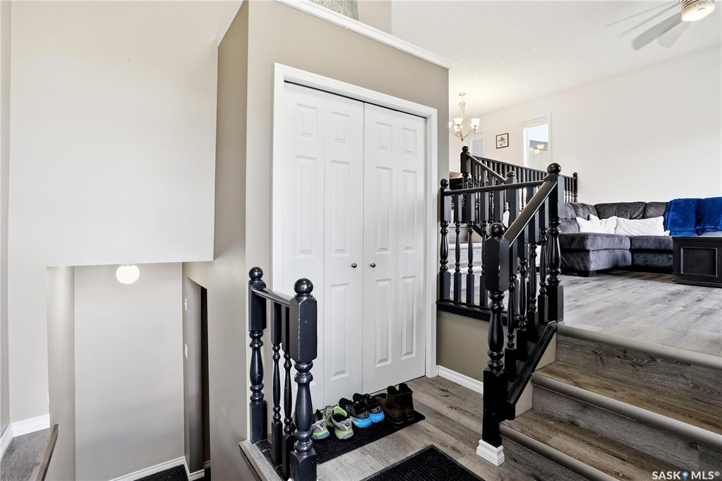 Fourth View of 5851 Ehrle Crescent, Lakewood, Regina, Saskatchewan, S4X 4C4