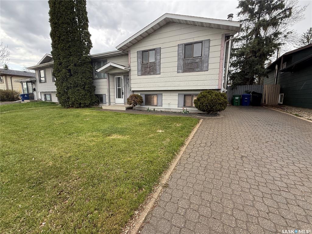 Second View of 138 Weyakwin Drive, Lakeview SA, Saskatoon, Saskatchewan, S7J 4M5