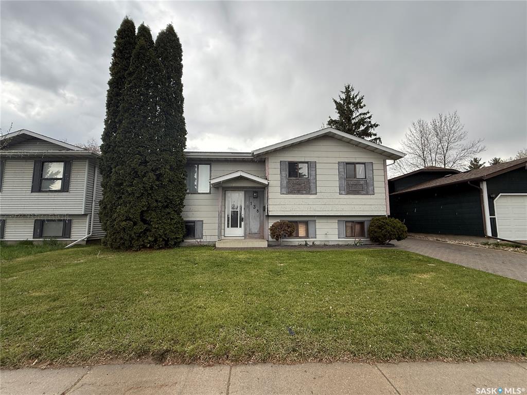 Third View of 138 Weyakwin Drive, Lakeview SA, Saskatoon, Saskatchewan, S7J 4M5