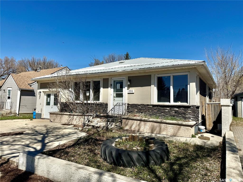 Third View of 255 Broadway Street W, West YO, Yorkton, Saskatchewan, S3N 0N4