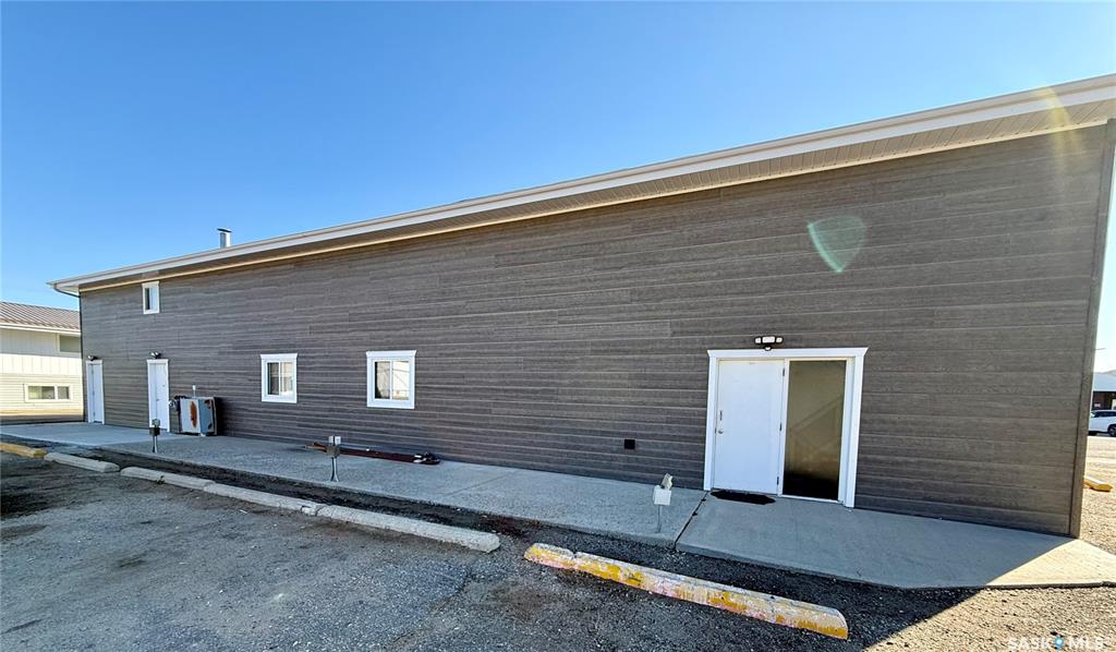 Third View of 122 1st Avenue E #2, Kindersley, Saskatchewan, S0L 1S0