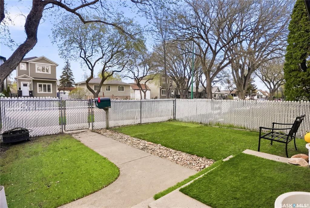 Third View of 724 M Avenue S, King George, Saskatoon, Saskatchewan, S7M 2L4