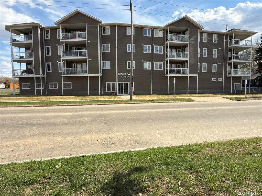 MLS® listing #SK036910 for sale located at 395 River Street E #404