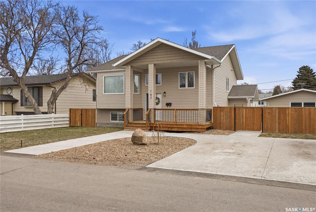 Second View of 107 Valleyview Drive, Caronport, Saskatchewan, S0H 0S0