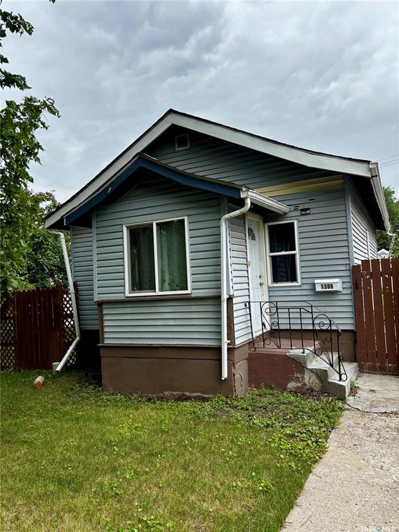 1306 B Avenue N, SK037169, Saskatchewan,
