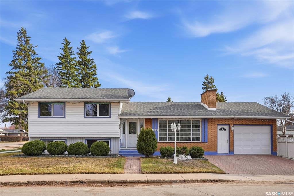 1044 East Centre, SK037188, Saskatchewan,