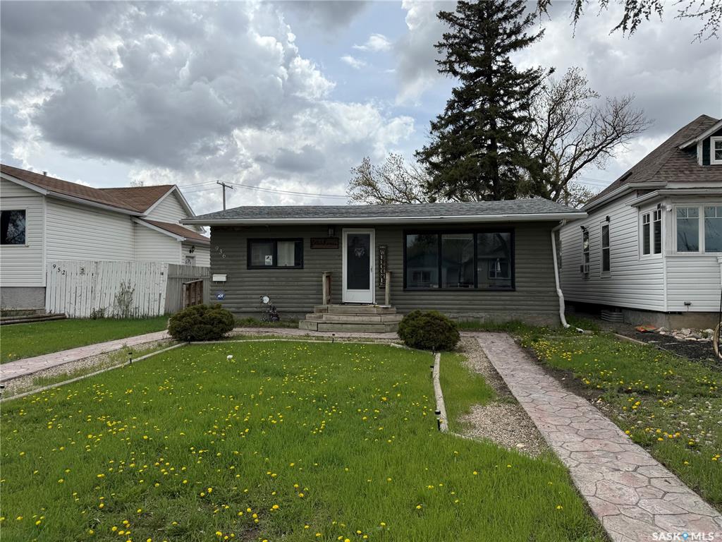 MLS® listing #SK037202 for sale located at 936 Wallace Street